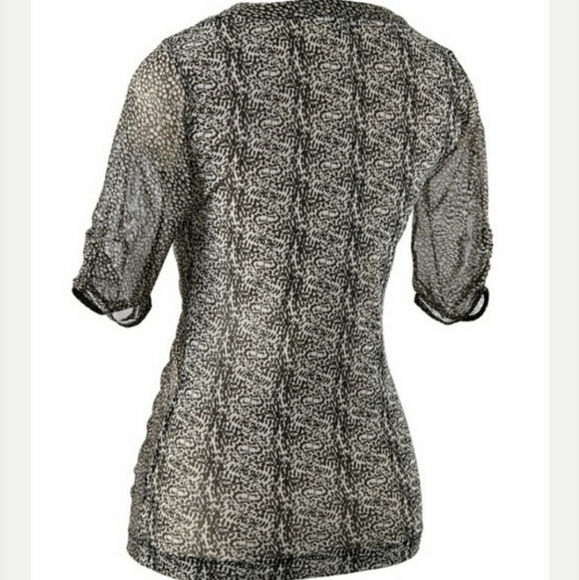 Cabi V Neck Bottom Gethered Placket Blouse - Picture 11 of 16